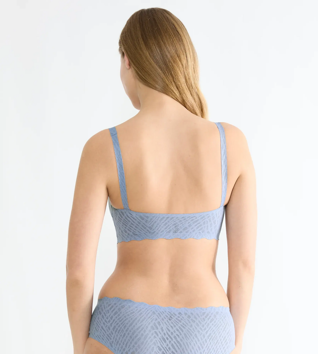 BLUISH GRAY