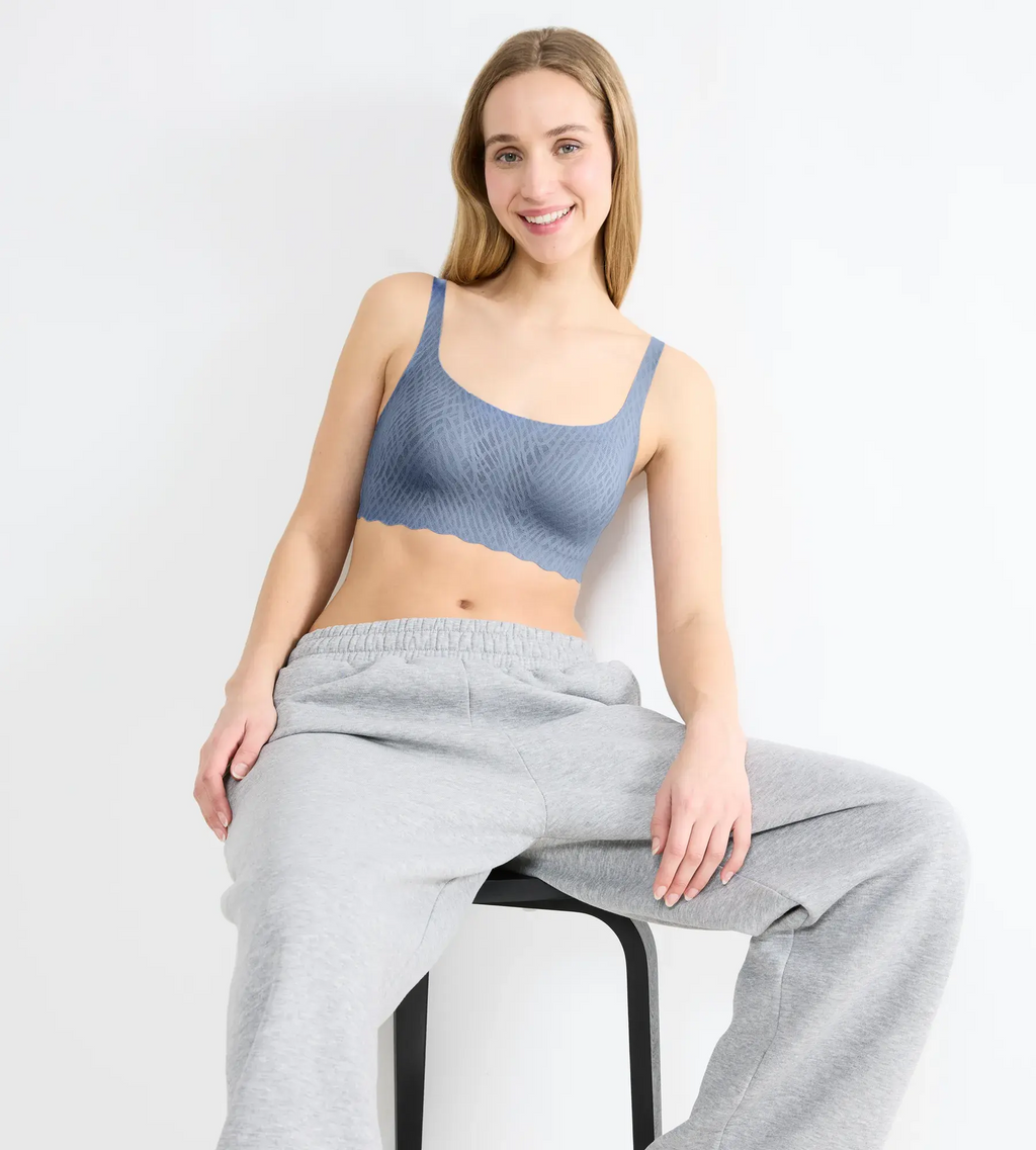 BLUISH GRAY