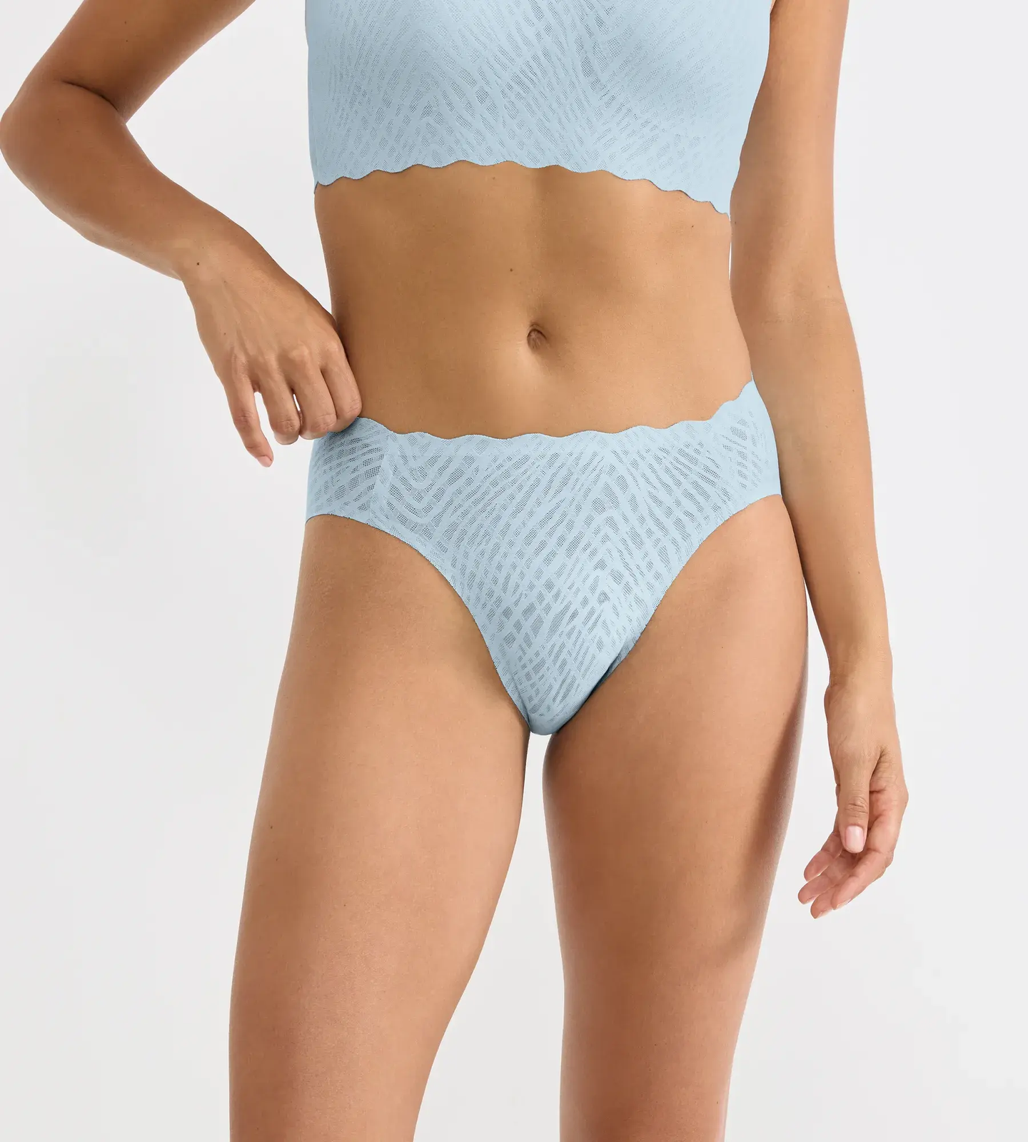LIGHT BLUE