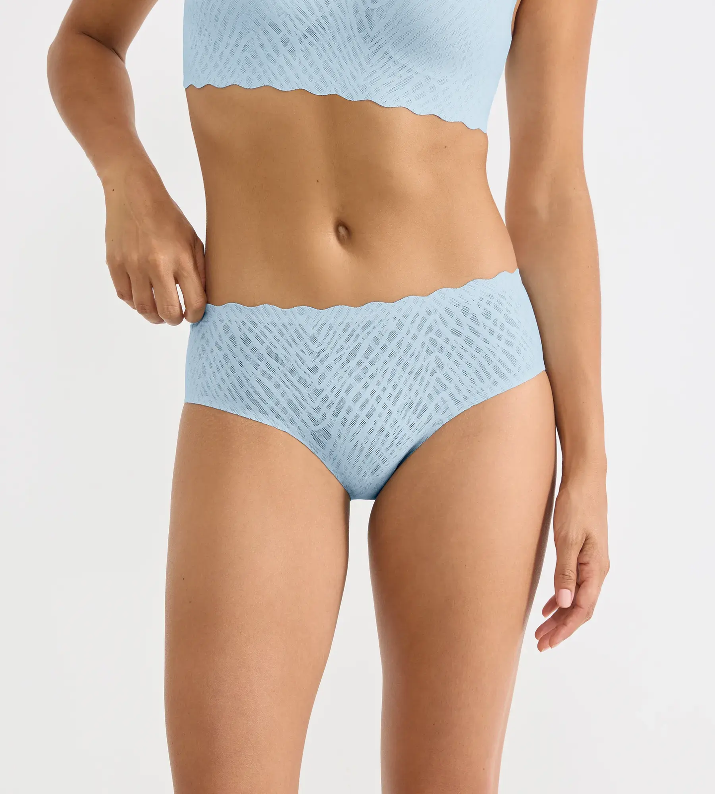 LIGHT BLUE