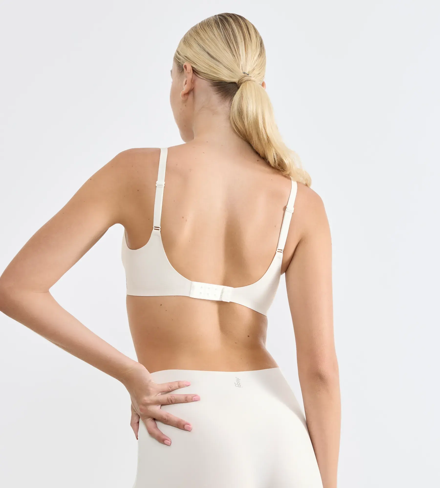 SILK WHITE