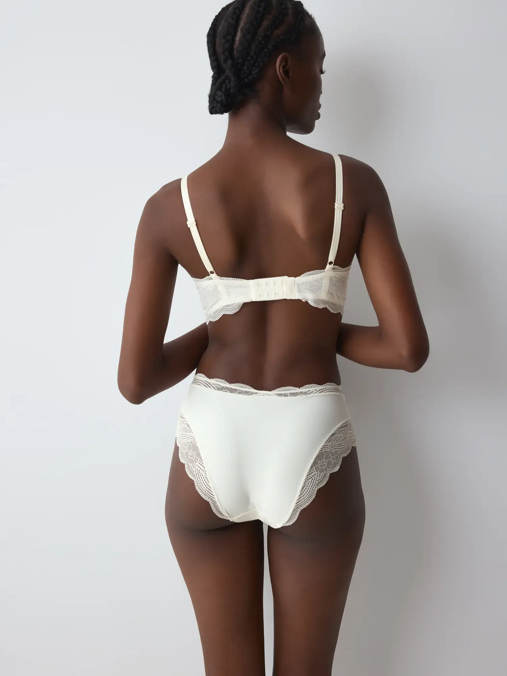 ECRU WHITE