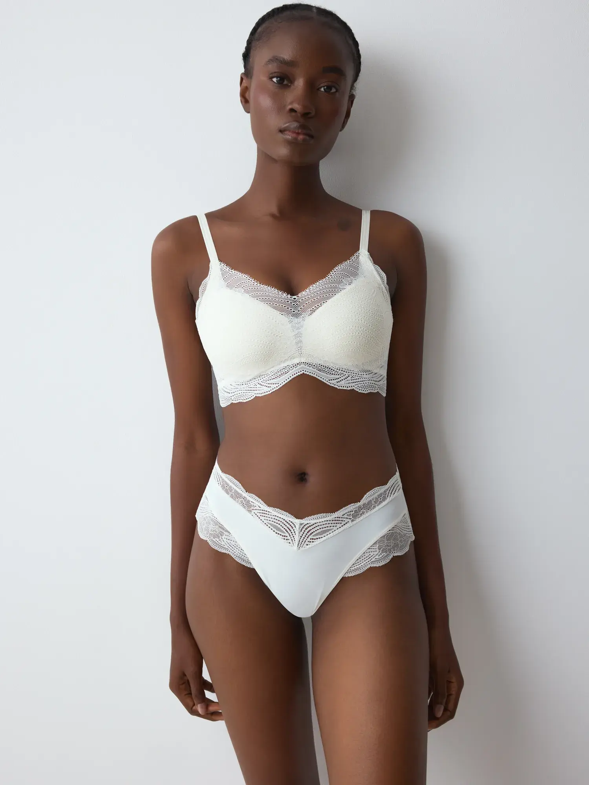 ECRU WHITE
