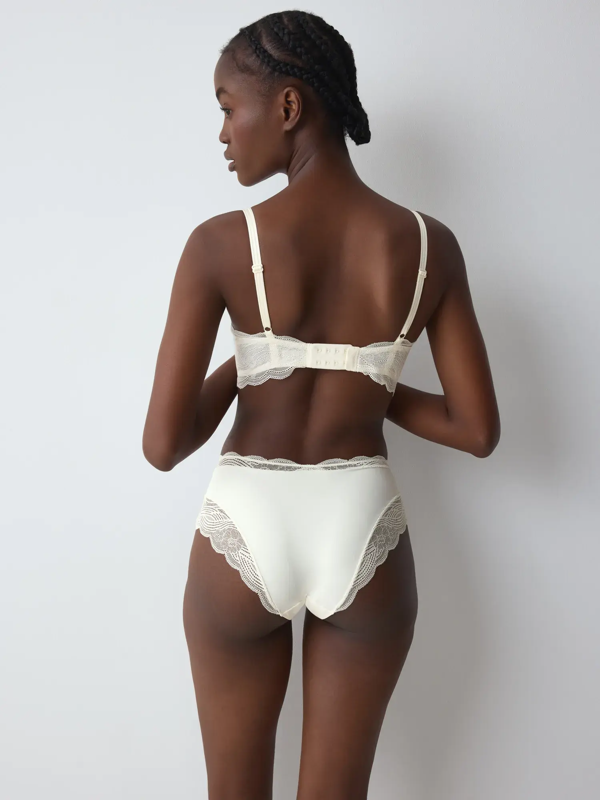 ECRU WHITE