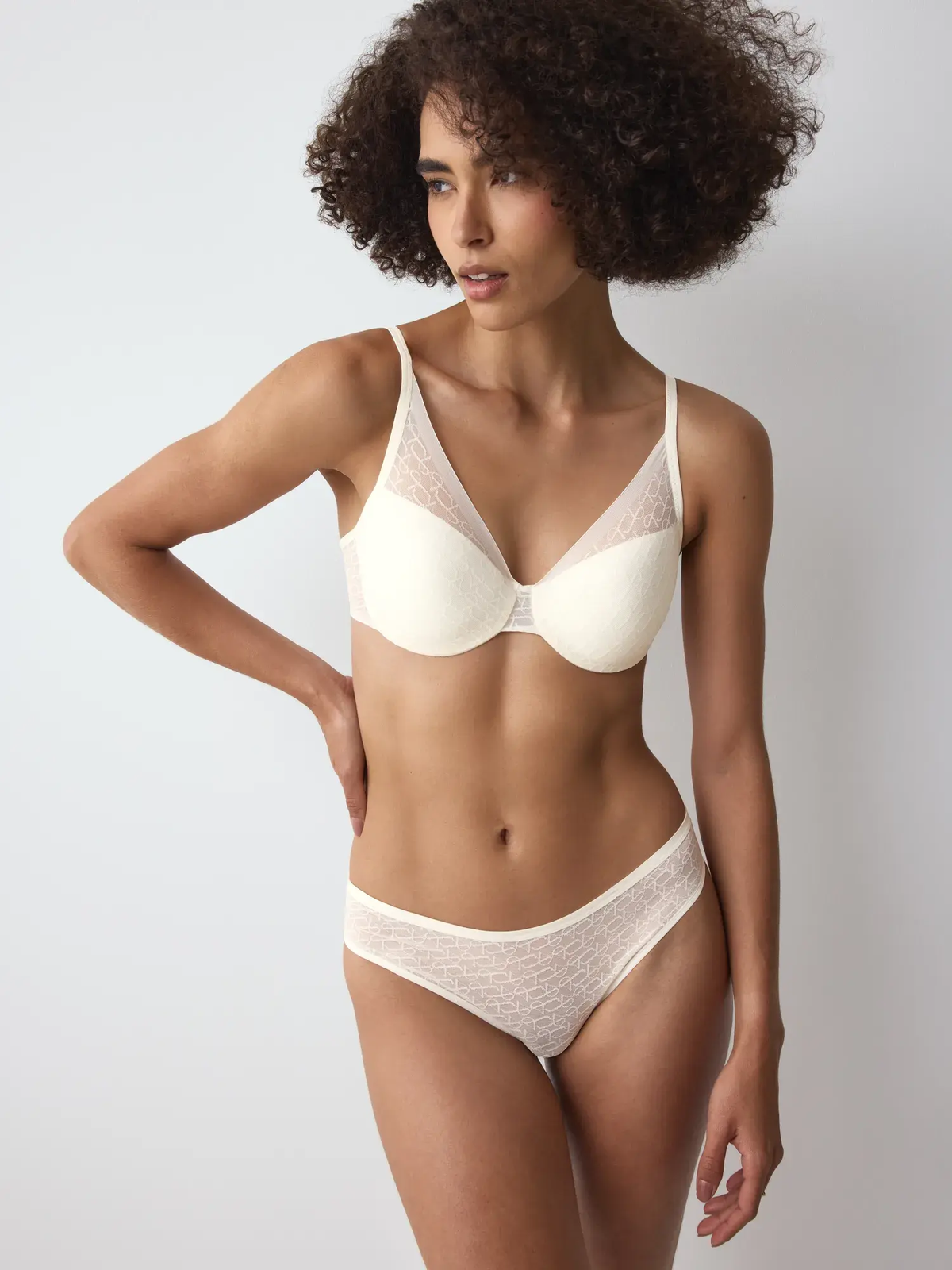 ECRU WHITE