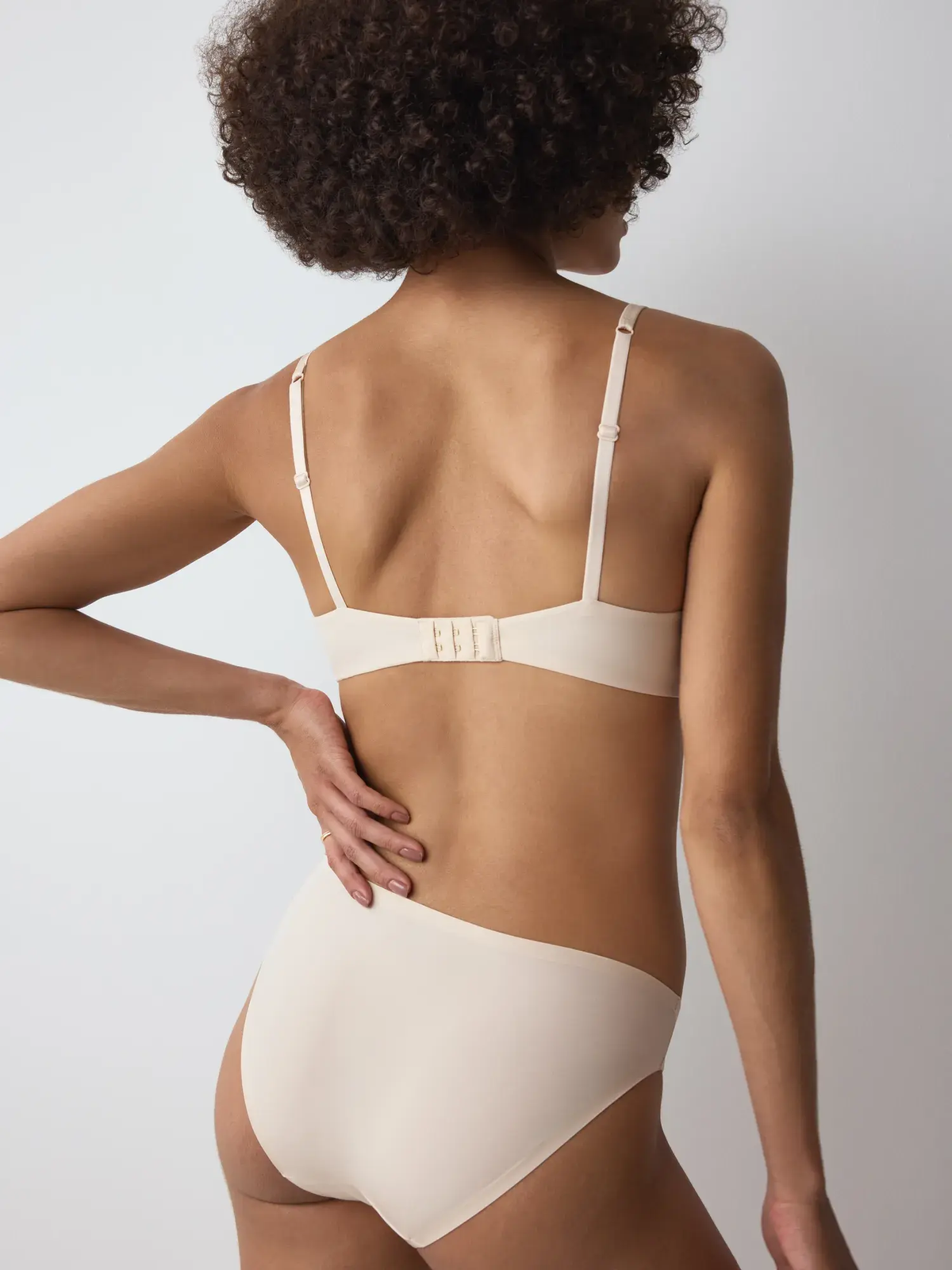 NUDE BEIGE