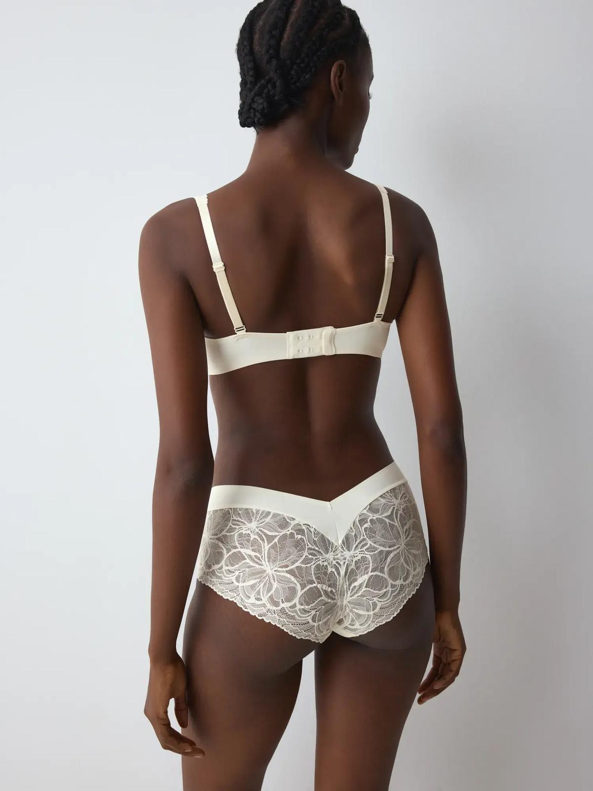 ECRU WHITE
