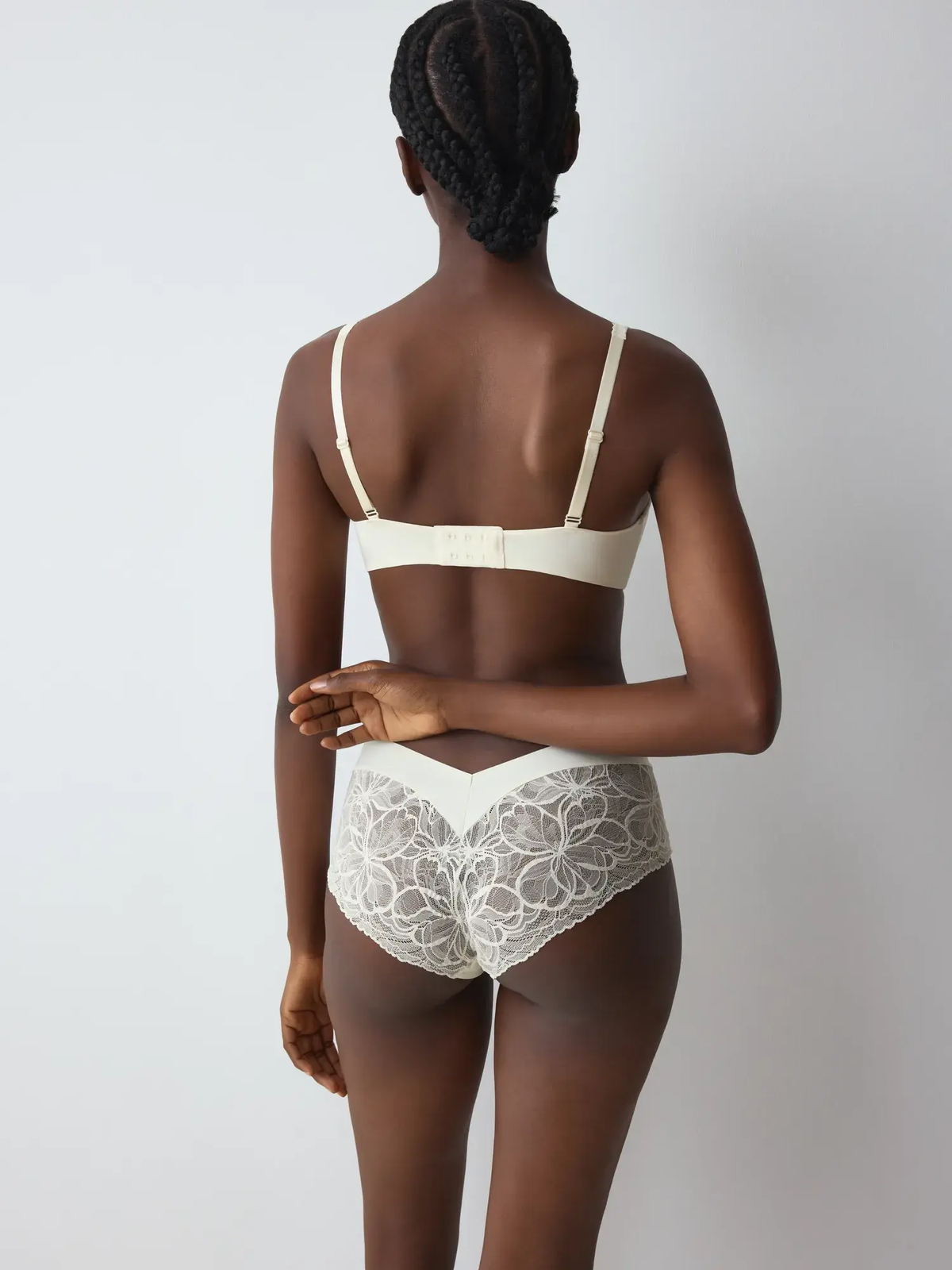 ECRU WHITE