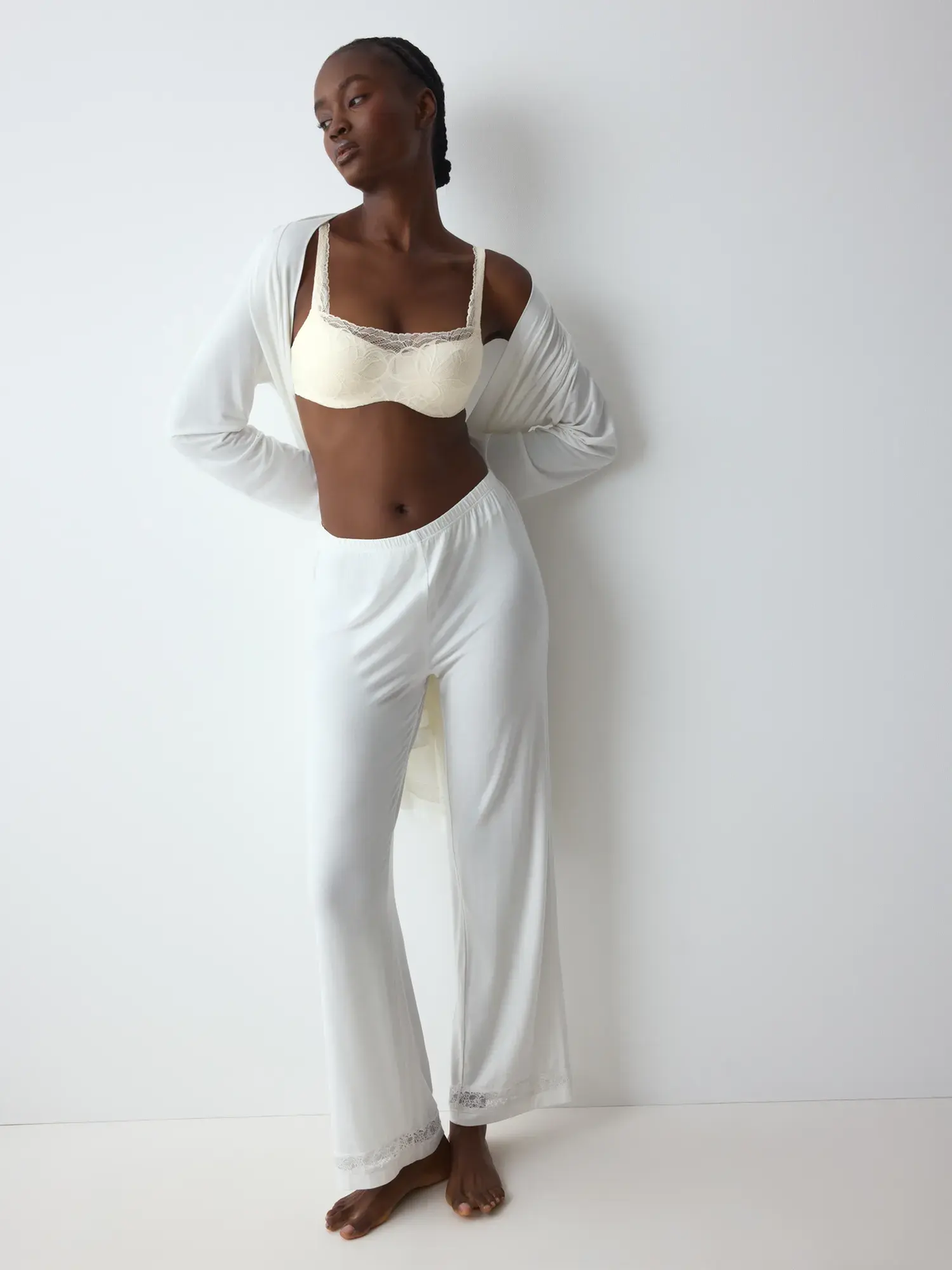 ECRU WHITE