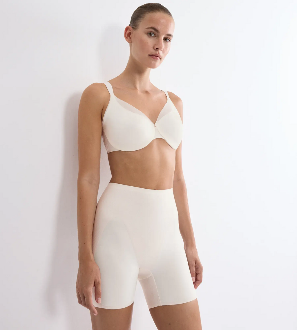ECRU WHITE
