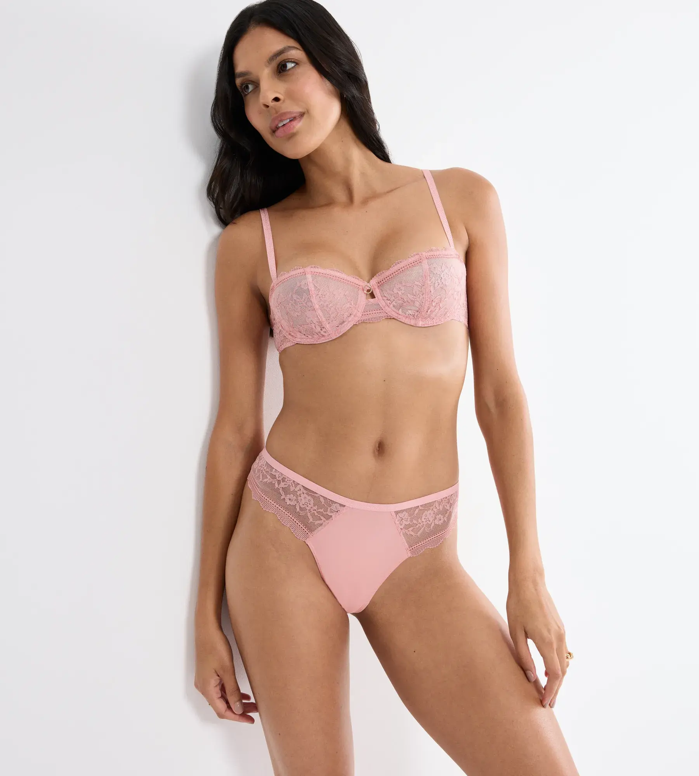 STRAWBERRY CREAM